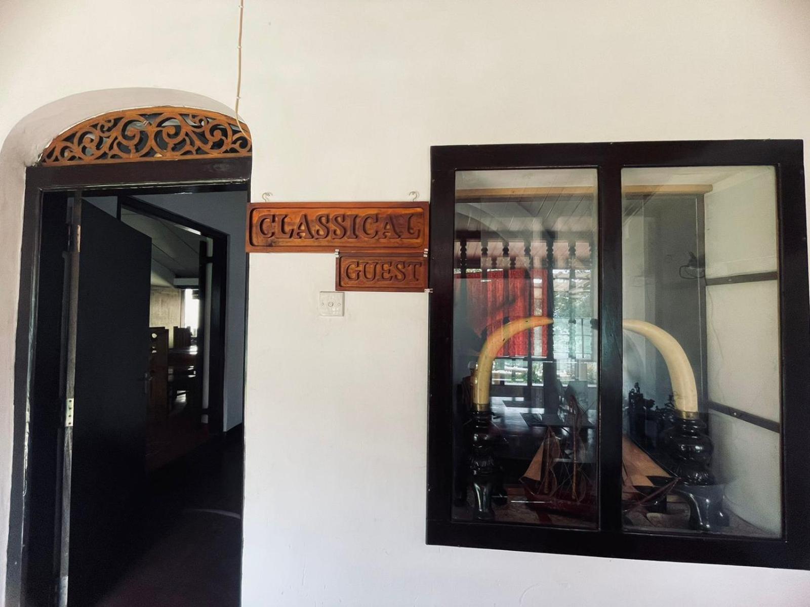 Lake Classical Guest House Kandy Buitenkant foto