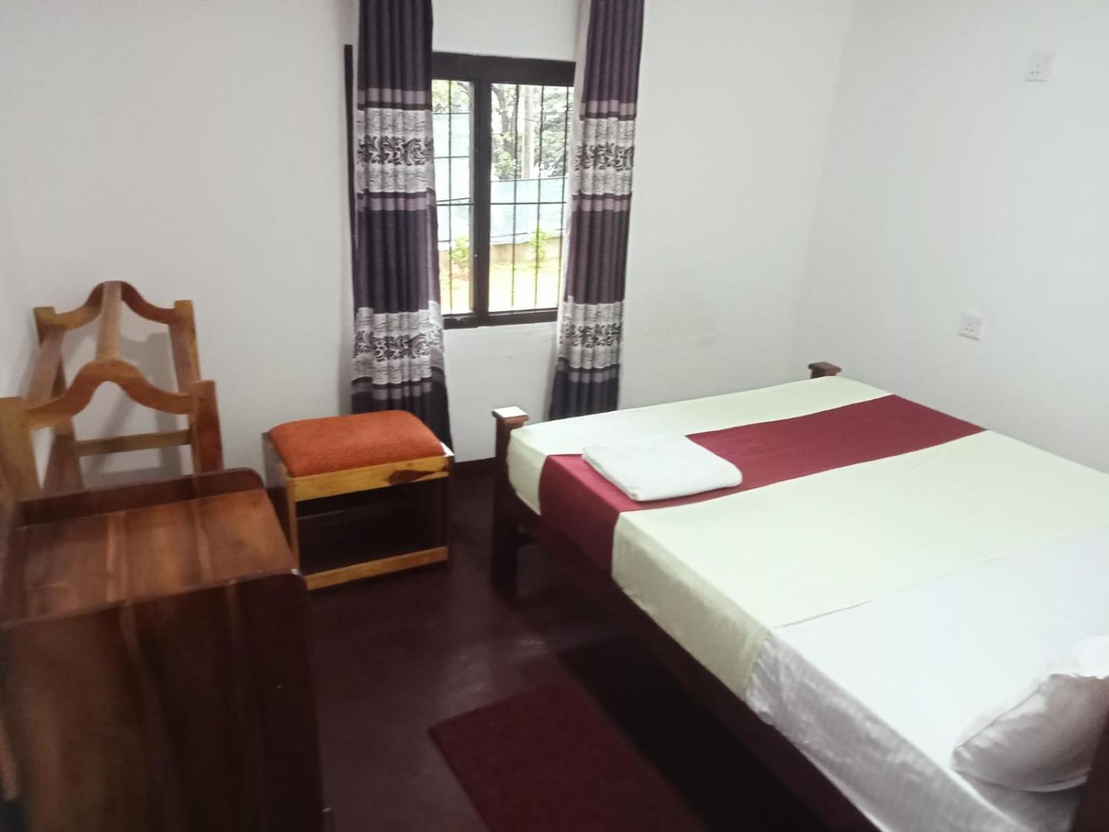 Lake Classical Guest House Kandy Buitenkant foto
